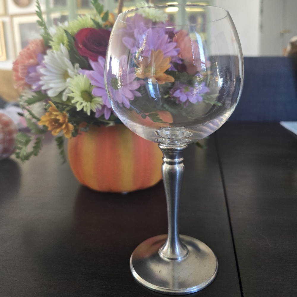 Elegant Pewter Base Wine Glasses (6)